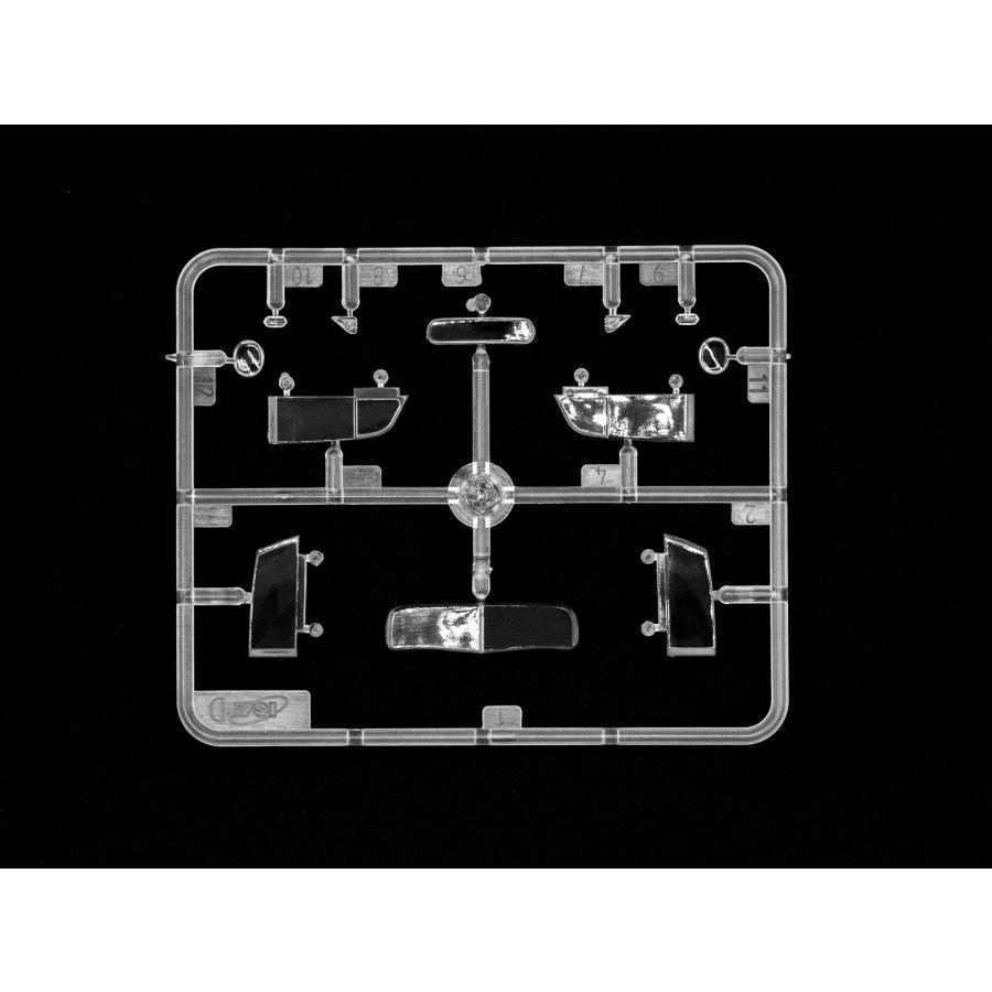 ICM 1/35 IC35471 独アドミラル将官用オープンスタッフカー+独兵3体｜sieikan｜16