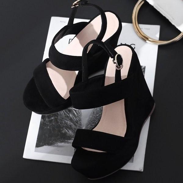 新発売 サンダルレディース黒走れる 厚底ウェッジソールウェッジソールシューズフォーマルパーティーパンプスハイヒールストラップ通勤旅行二次会結婚式代30代40代 サンダル プレゼントラッピングの場合 00円料金追加致します Www Sustentec Com Br