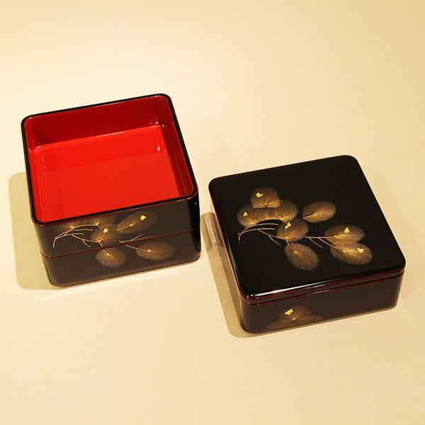 重箱 3段 木製 漆塗り 溜内朱 松 沈金 6.5寸 日本製 越前漆器 重箱 3段 木製 漆塗り 溜内朱 松 沈金 6.5寸 日本製 越前漆器