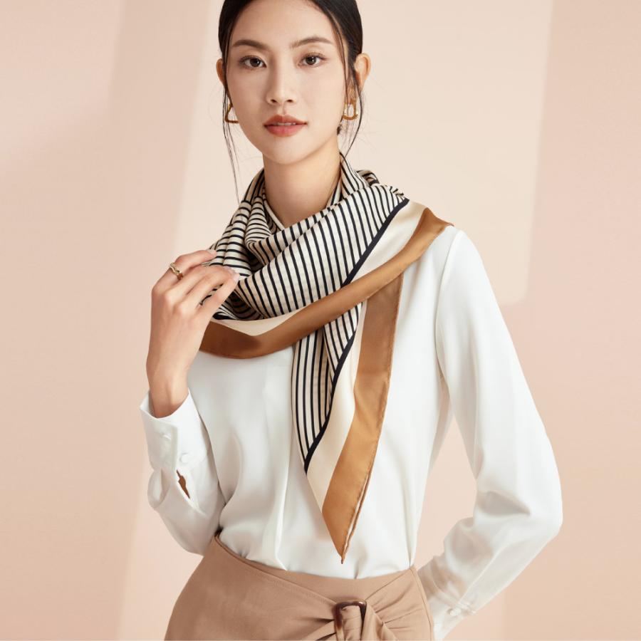 【北斎の鷹クン】【新品未使用】千總　シルクスカーフ　定価55000円 Instyle Japan スカーフ シルク 長方形 シルク100% リバーシブル