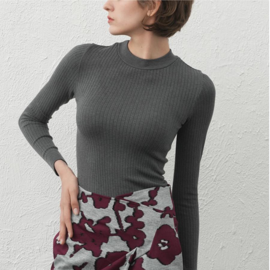 ［美品］ebure シルクコットンクルーネックニット　シルク混　長袖　定番商品 2025年最新】ebure シルクコットンの人気アイテム - メルカリ