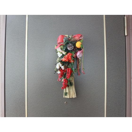 造花 しめ縄 南天と菊の新春重ね締め飾り 正月飾り お正月 シルクフラワー 玄関飾り お正月飾り 玄関 ドア リース Ct触媒 11 4797 シルクフラワーの山久ヤフー店 通販 Yahoo ショッピング