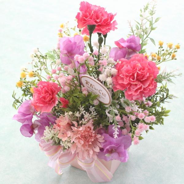 造花 カーネーションとミモザがかわいいソフトなお見舞いアレンジ