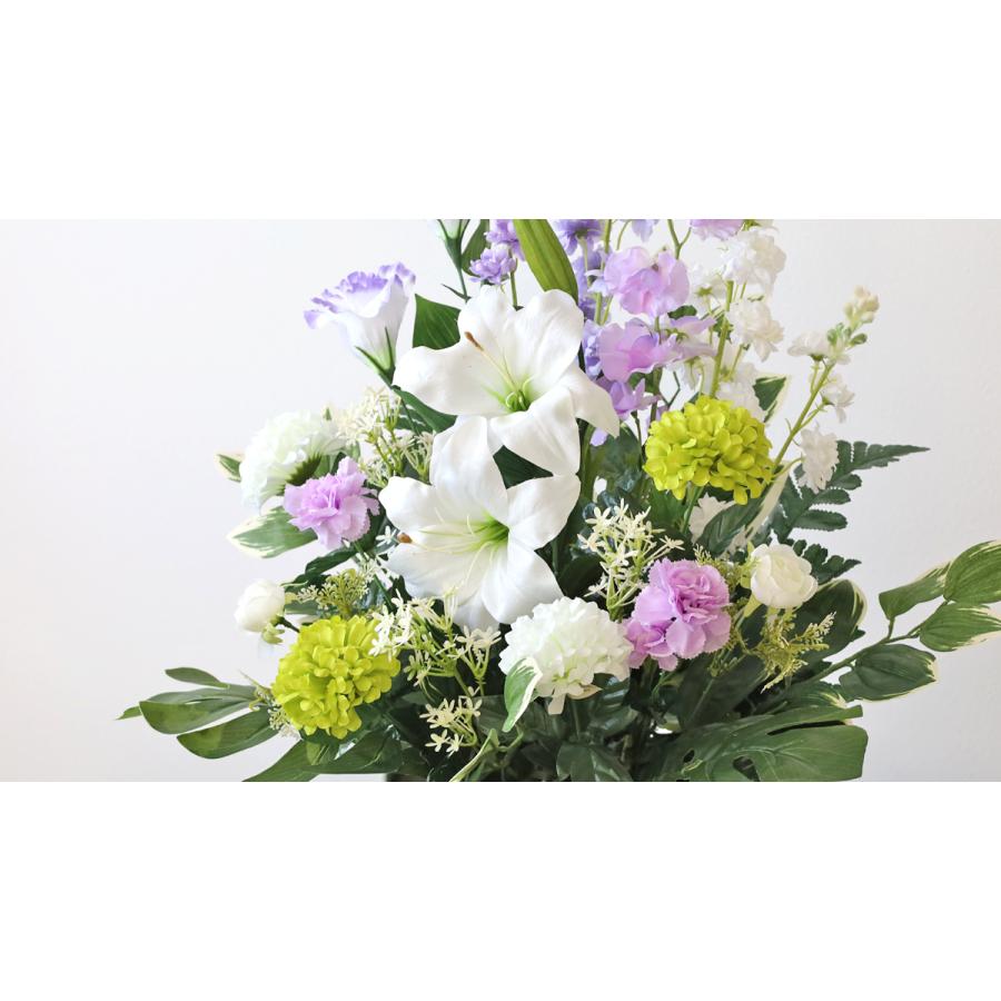 仏花 造花 藤色トルコキキョウと上品なカサブランカのお供えアレンジ