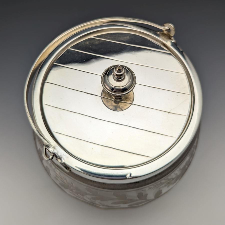 【英国】ビクトリアンのビスケットバレル / クッキージャー 【シルバープレート】 英国】ビクトリアンのビスケットバレル / クッキージャー