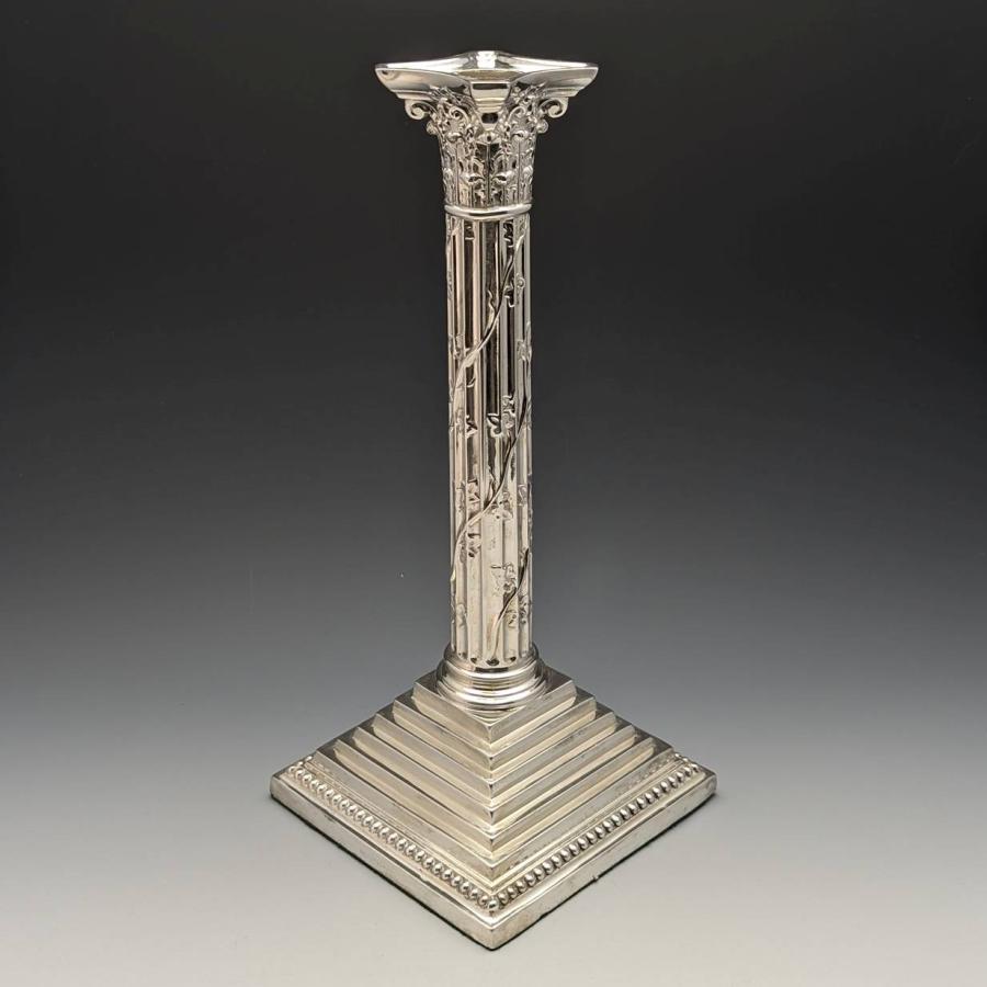 英国製アンティーク銀プレート燭台 英国アンティークのシルバープレートの燭台、5本用の豪華な