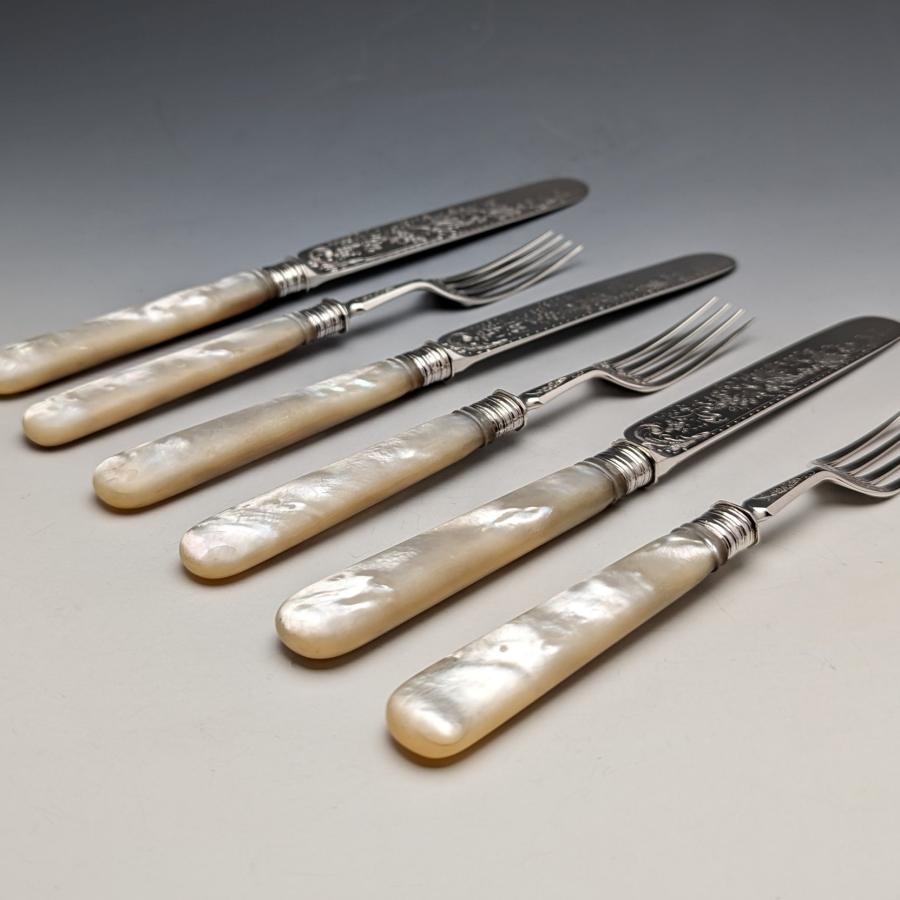 1880年 英国アンティーク 彫刻白蝶貝ハンドル デザートカトラリー3ペアセット Stokes & Ireland 1880年 英国アンティーク 彫刻白蝶貝ハンドル デザート