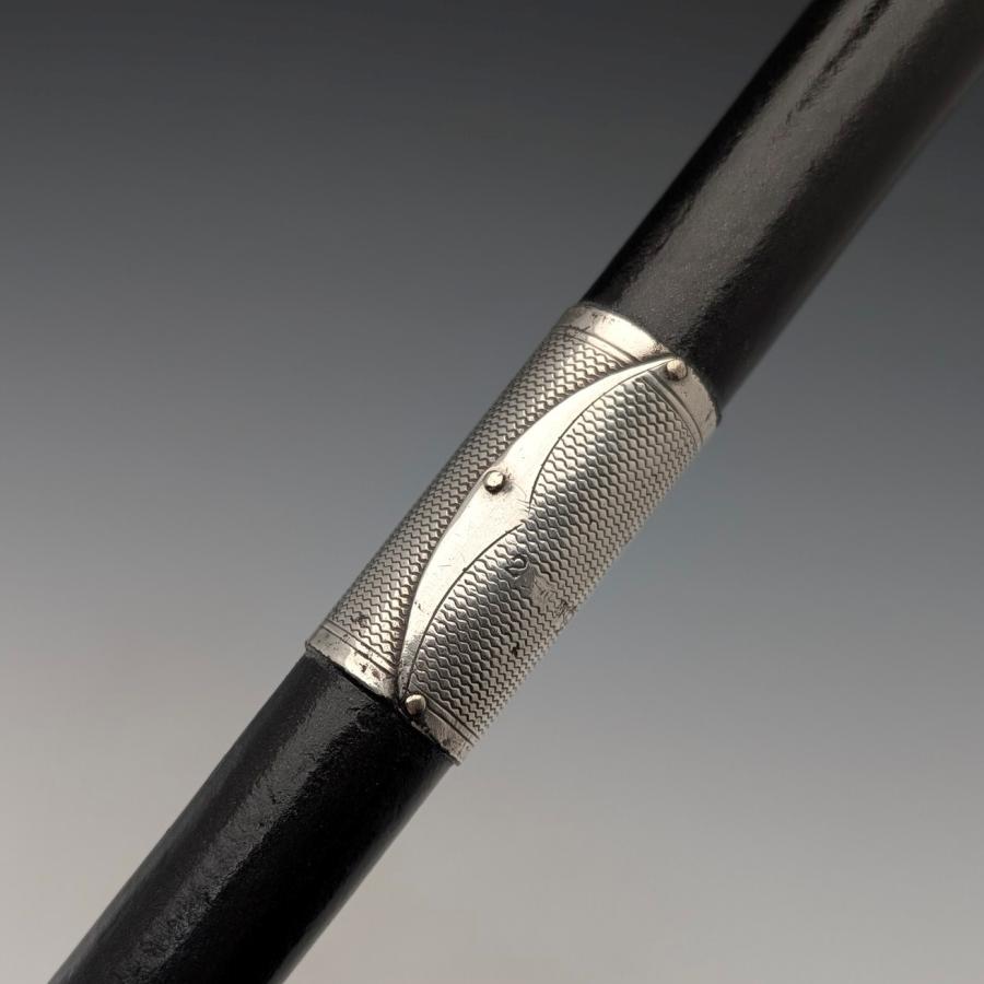 1929年 英国ヴィンテージ ブラックシャフト 曲がりハンドル 純銀装飾 ステッキ 杖 85cm 1929年 英国ヴィンテージ ブラックシャフト 曲がりハンドル 純銀