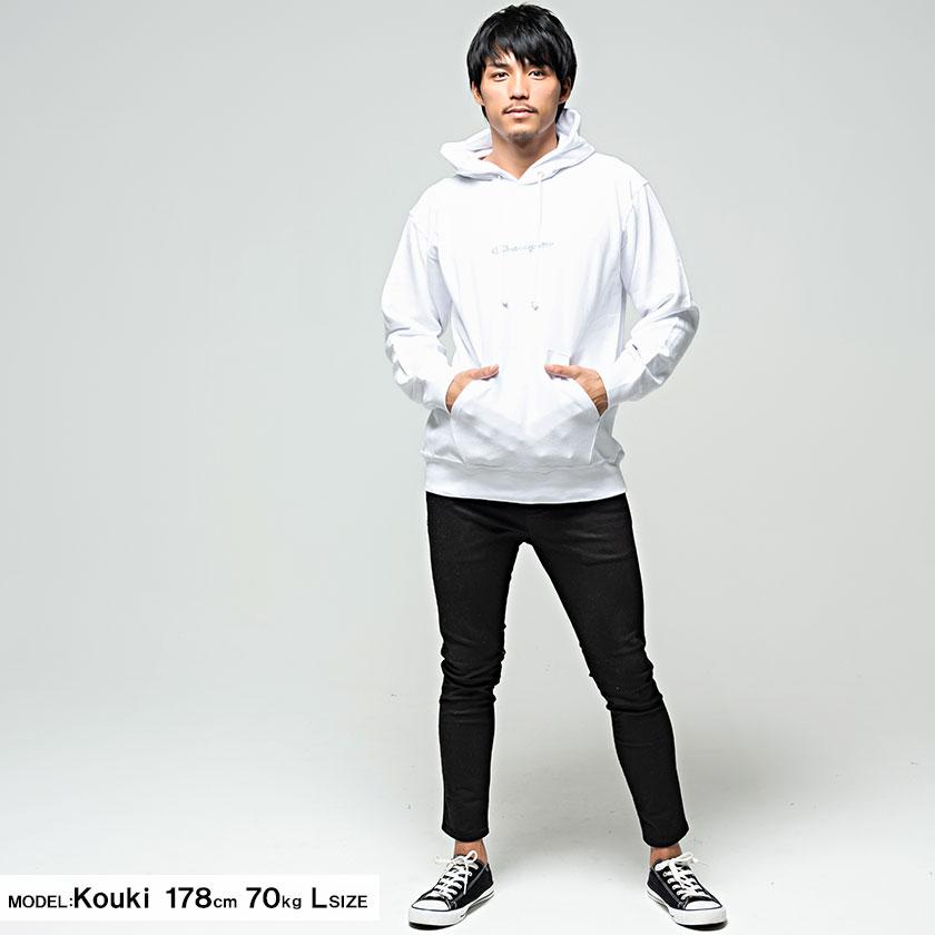 【人気⭐Champion】白　ロゴ入り　長袖パーカー　サイズM パーカー メンズ Champion(チャンピオン)ロゴ刺繍入りプルオーバー