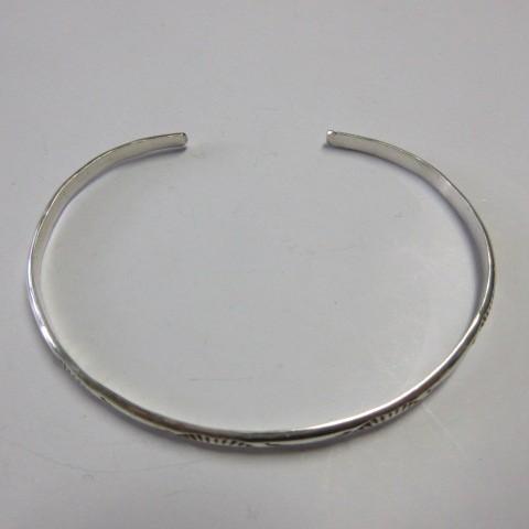 シルバー バングルXL 大きいBIGインディアン ナバホ族g1234 id05 シルバー バングルXL 大きいBIGインディアン ナバホ族g1234 id05
