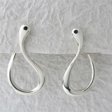 ピアス N セカンドピアスにオススメ│K10 ダイヤモンド 軟骨ピアス – PICOLLET