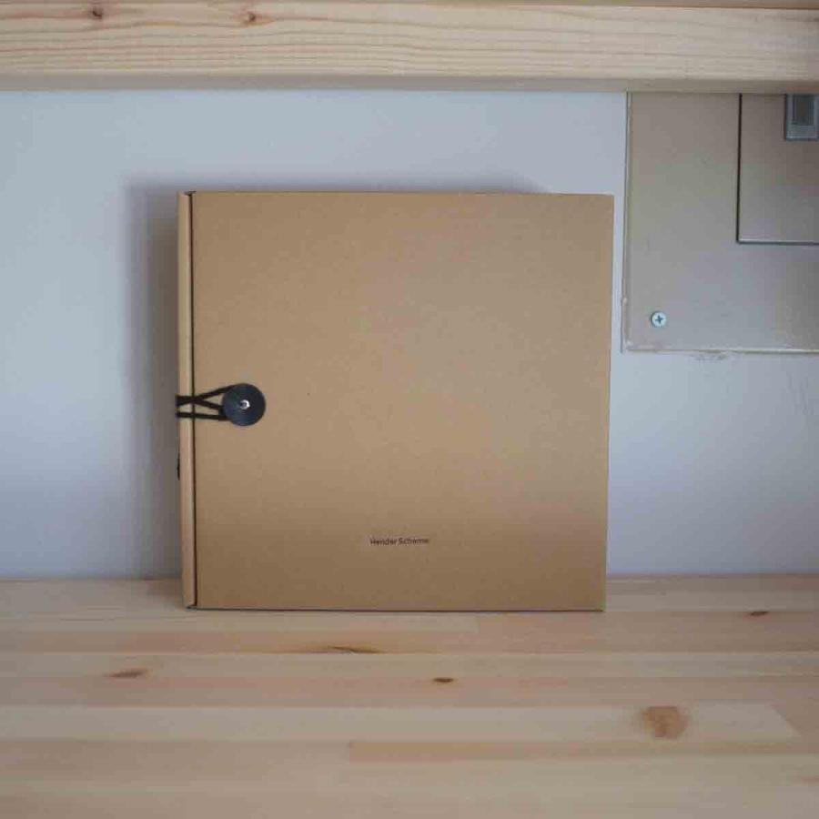 Hender Scheme（エンダースキーマ） clock クロック black : Simon