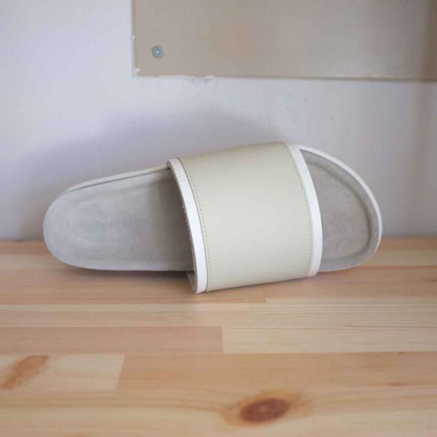 し*り様 hender scheme caterpillar python Hender Scheme Readies Vibram-Equipped Caterpillar Sandals