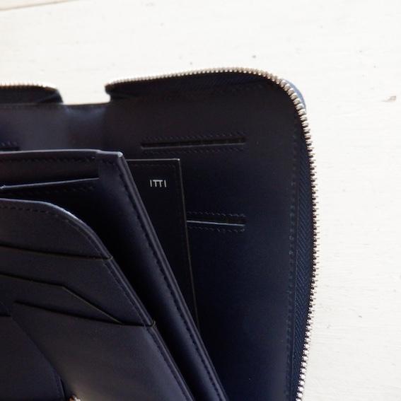 【再入荷】現物画像 ITTI イッチ CRISTY STUFFING MIDDLE WLT.5 croco クリスティースタッフィングミドルウォレットクロコ / 藍 |  | 03