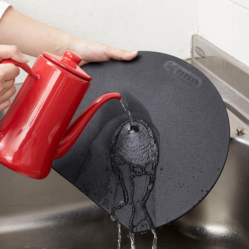 HANAKO カッティングボード まな板 黒 白 エラストマー カッティングボード Lサイズ 抗菌 耐熱 食洗機可 日本製 国産 丸型 円 D型 キッチン おしゃれ |  | 10