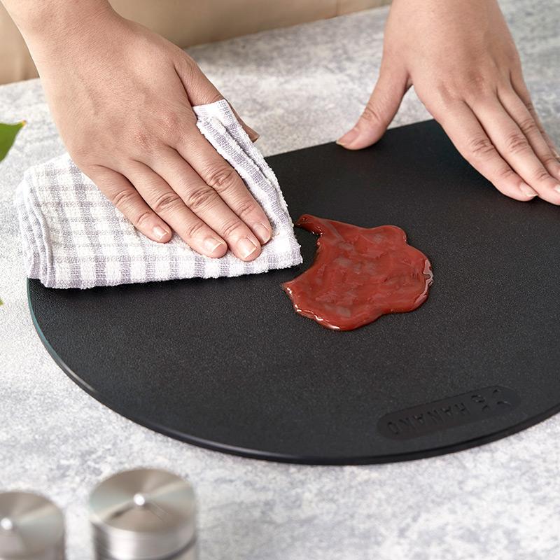 HANAKO カッティングボード まな板 黒 白 エラストマー カッティングボード Lサイズ 抗菌 耐熱 食洗機可 日本製 国産 丸型 円 D型 キッチン おしゃれ |  | 09