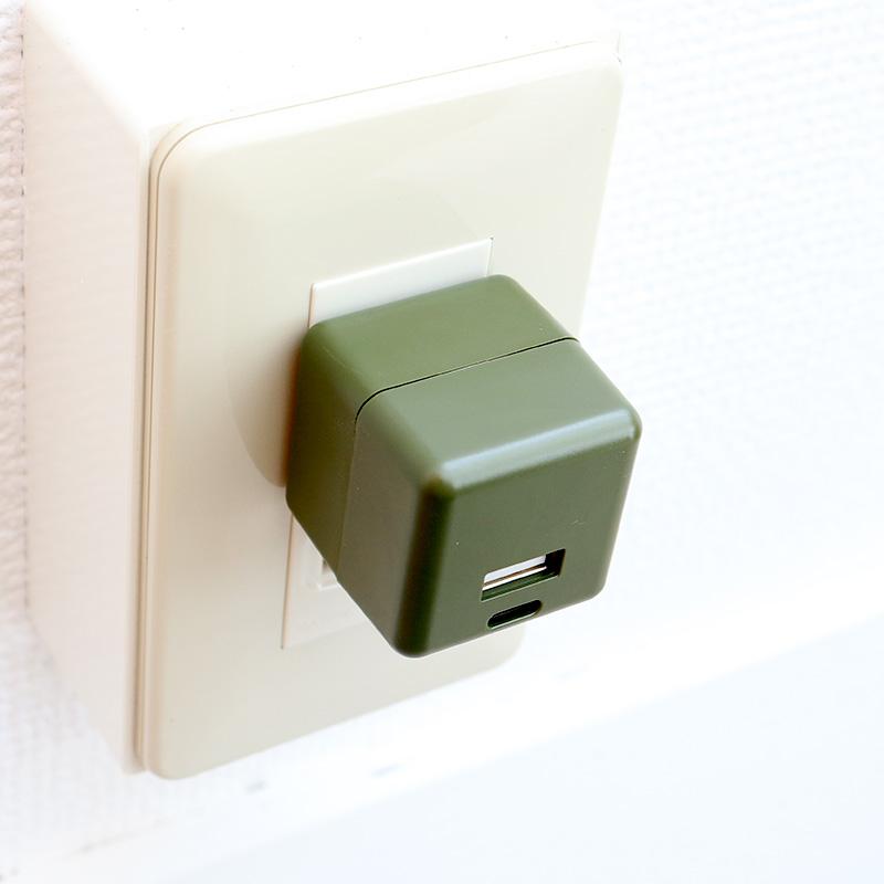 USB ACアダプタ typec typea 小さい コンパクト FLUX ADAPTOR