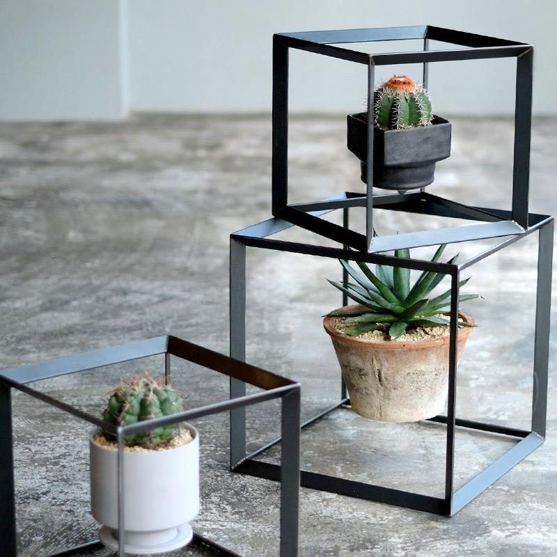 フラワースタンド Amazon.co.jp: [GZGZ] プランタースタンド フラワースタンド3段