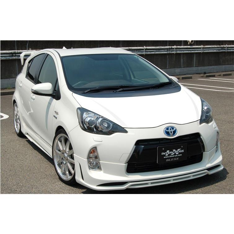 トヨタ 10系アクア 前期・中期 ダクト付き カーボン ボンネット 