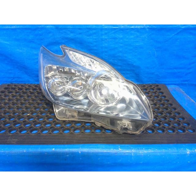 プリウス DAA-ZVW30 右ヘッドライトASSY 070 81145-47340 