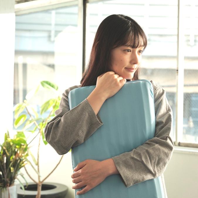 新感触 グミまくら 仰向け 横向き 寝首への負担軽減 眠れる森の美女