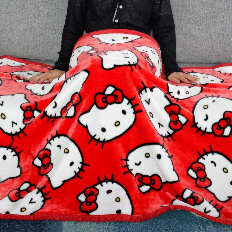 丸眞 ハローキティ ハーフ毛布 ひざ掛け サンリオ 100×140cm フェイ