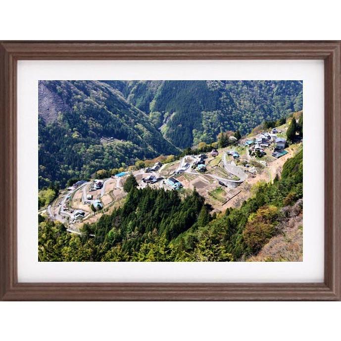 Ａ３サイズ・額入り写真・額色ブラウン・タイトル　天空の里