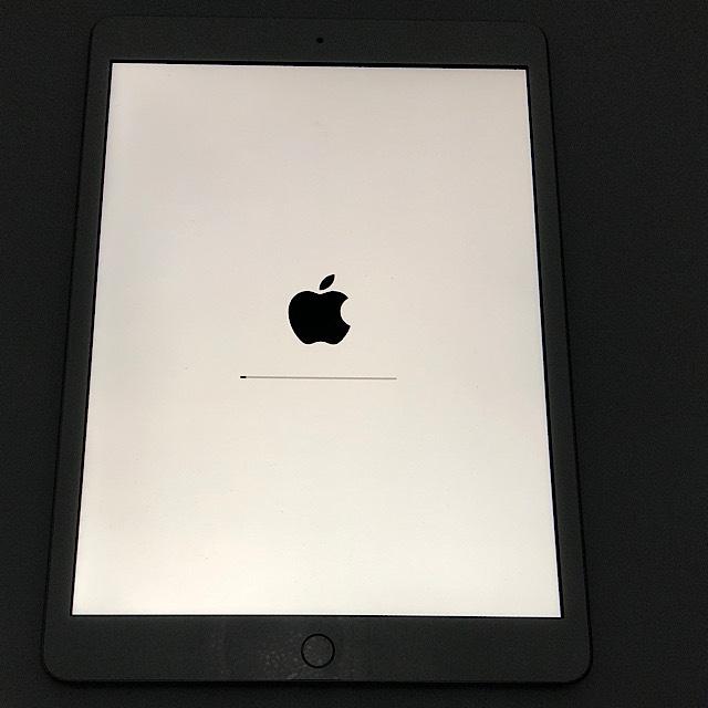 Apple アップル iPad 第8世代 2020年モデル MYLA2J/A Wi-Fiモデル 10.2