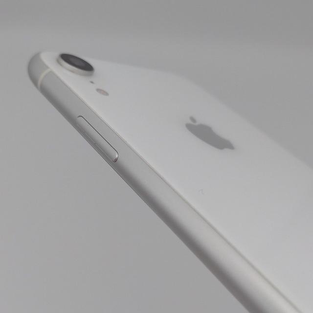 iPhone XR 利用制限〇 ドコモ版SIMフリー 64GB 本体 MT032J/A ホワイト 