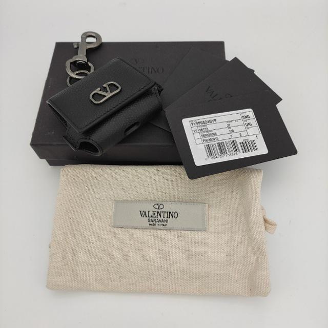 ヴァレンティノ ガラヴァーニ Vロゴ Signature AirPod Proケース