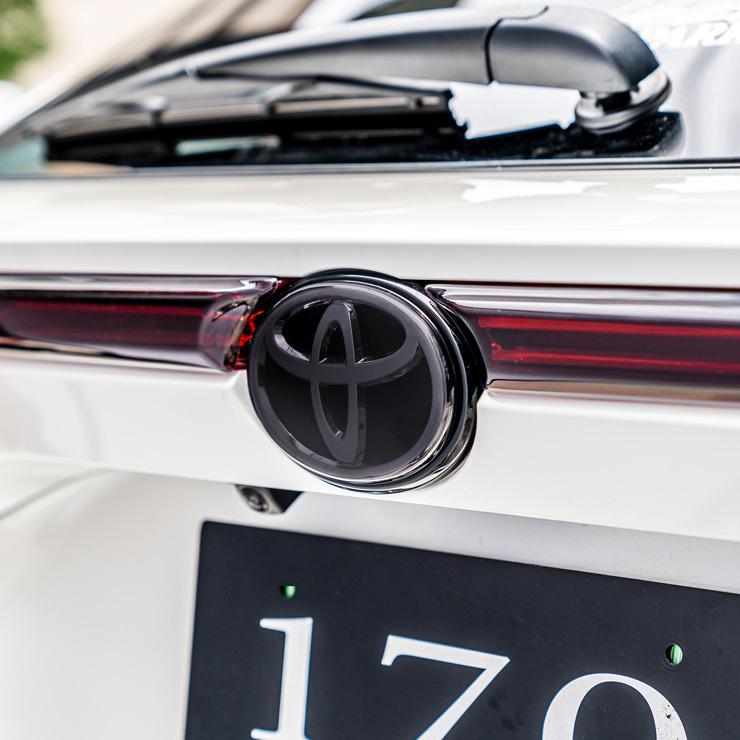 80ハリアー 専用 リアエンブレムカバー スモーク : シックスセンス