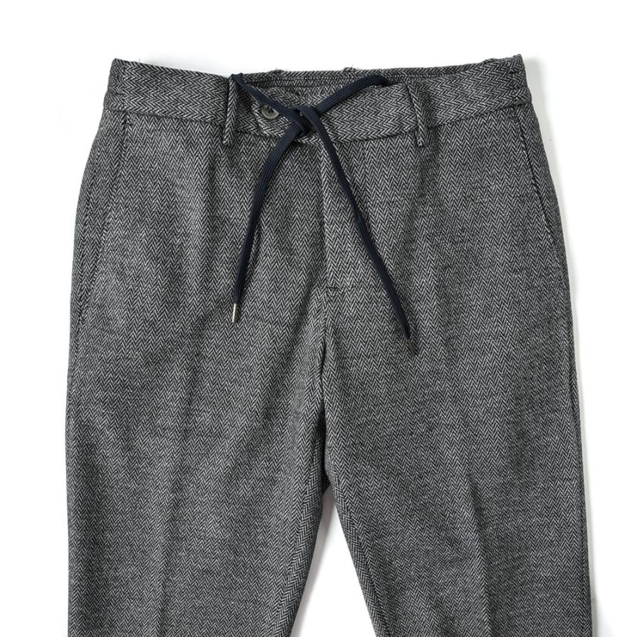 【新品 30%off 送料無料】 PT TORINO ピーティートリノ TRAVEL SLIM FIT イージー スラックス ノータック ストレッチ 秋冬 ビスコース ヘリンボーン グレー 【IQ2725625314】(16500円)