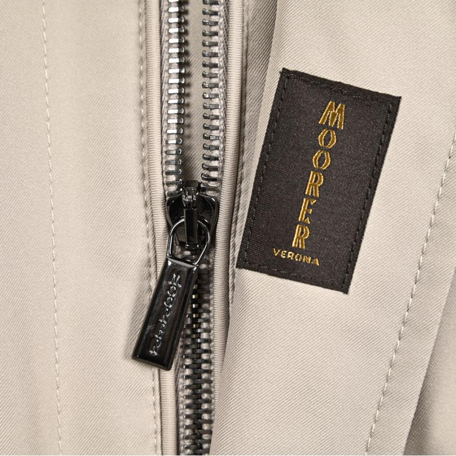 MOORER ムーレー / PETRARCA-GF フード付き スタンドカラーコート レインコート ライトアウター ACQUA PROOF 防水透湿 ライトベージュ / セールの画像