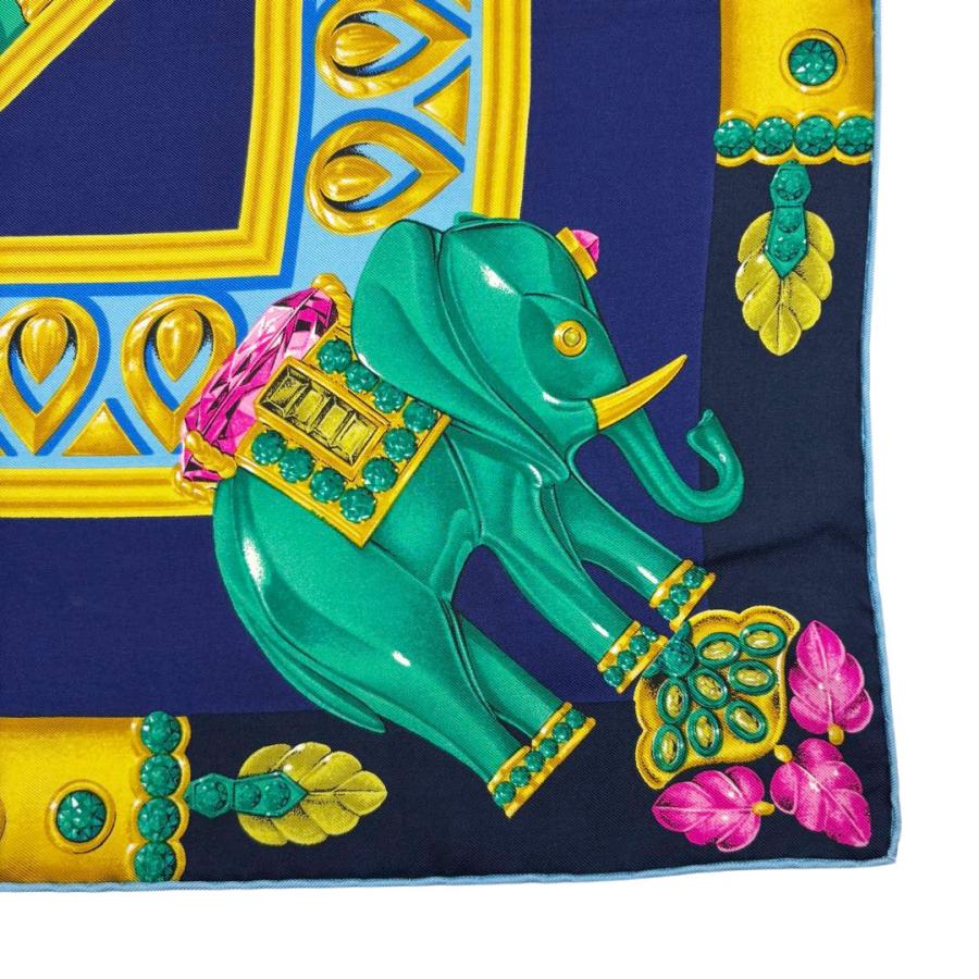 Cartier（カルティエ） スカーフ エレファント・宝石柄 シルク