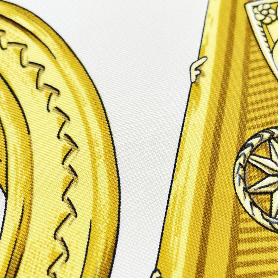 【HERMES】エルメス　スカーフ　ETRIERS　馬具柄　シルク HERMES エルメス カレ90 ETRIERS 鐙柄 馬具柄 ライトブルー 黄色