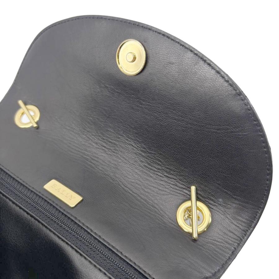 Bally（バリー） 斜めがけ ミニショルダーバッグ キルティングレザー