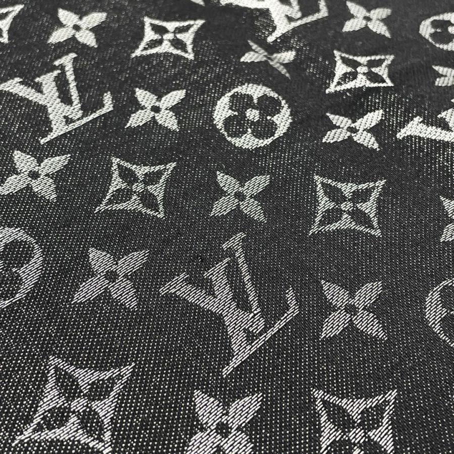 LOUIS VUITTON（ルイ・ヴィトン） ショール・モノグラム シャイン