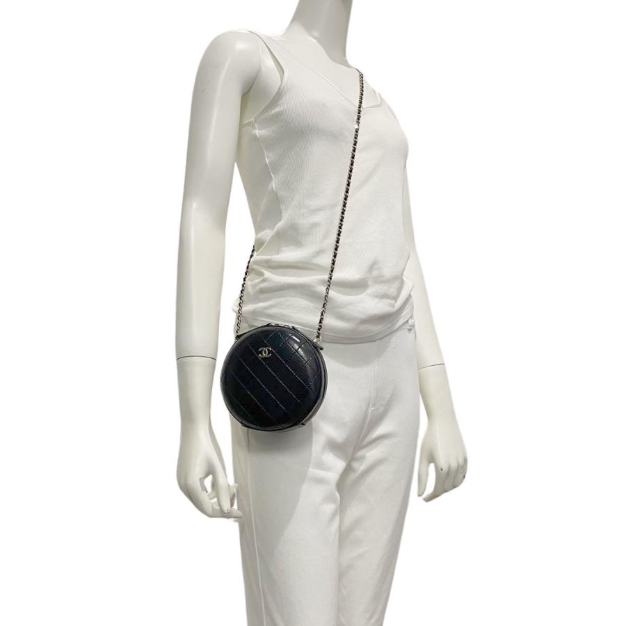 CHANELノベルティー ラウンド型ショルダーバッグ CHANEL（シャネル） ラウンド型ショルダーバッグ ポシェット