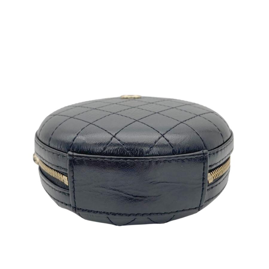 CHANELノベルティー ラウンド型ショルダーバッグ CHANEL（シャネル） ラウンド型ショルダーバッグ ポシェット