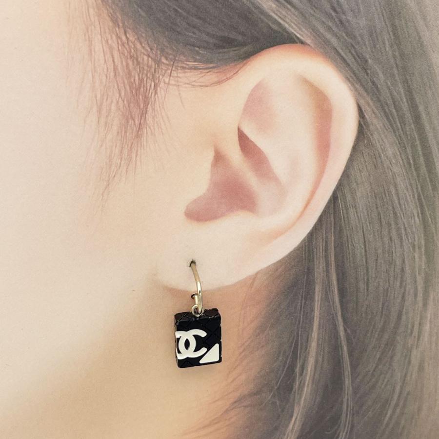 CHANEL シャネルココマークフックピアス
