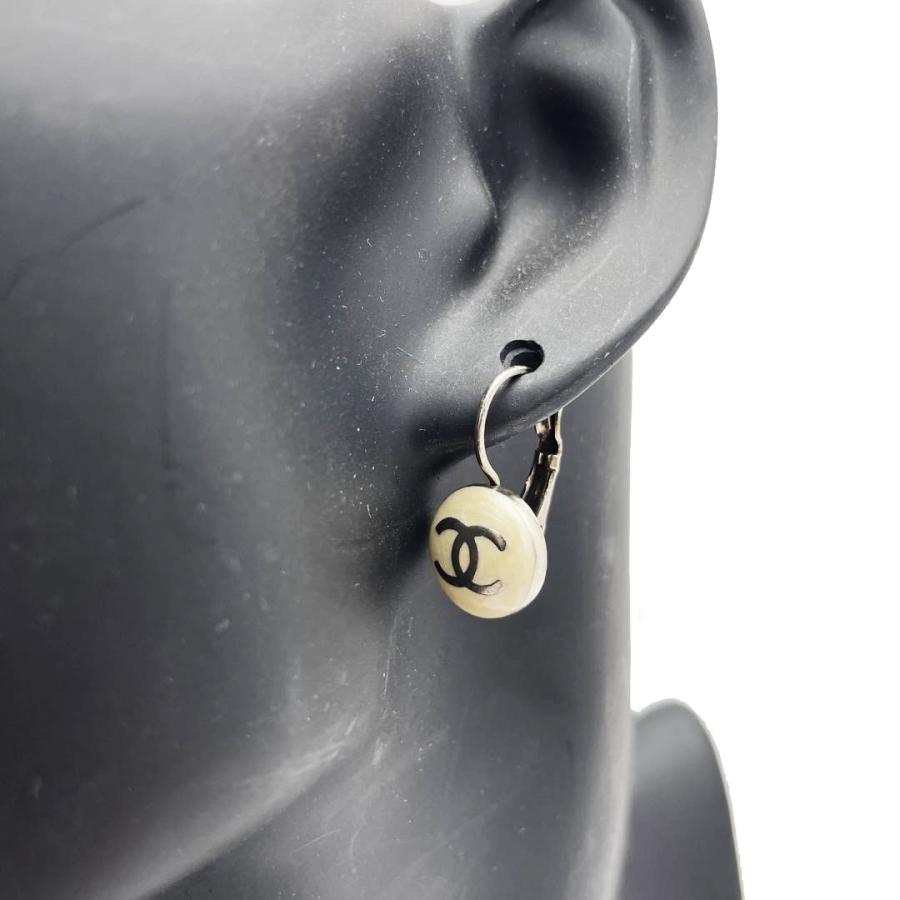 CHANEL(シャネル) ピアス ココマーク アイボリー×ゴールド ピアス CHANEL シャネル フープピアス ココマーク マーブル アイボリー