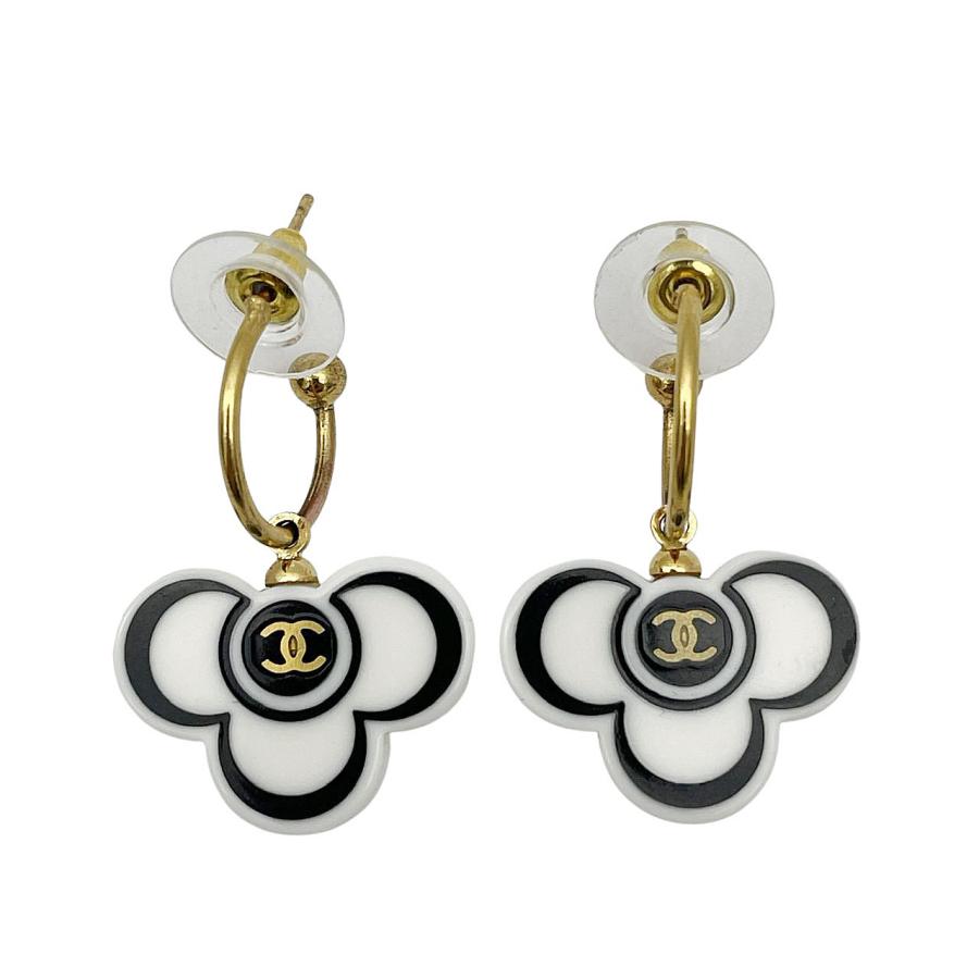 CHANELリーフフープピアス