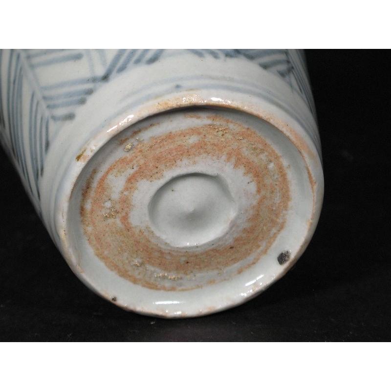 古伊万里 染付 矢羽根文 見込み岩波文 蛇の目高台 蕎麦猪口 (11