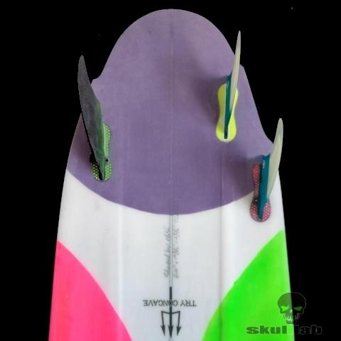 skulllab スカルラボサーフボード アシンメトリー グーフィースタンス用 6'00"x19 5/16x2 5/16” PU FCS2プラグ 国産 工場直販特価 |  | 02