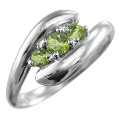 k10ホワイトゴールド スネーク リング スリーストーン ペリドット