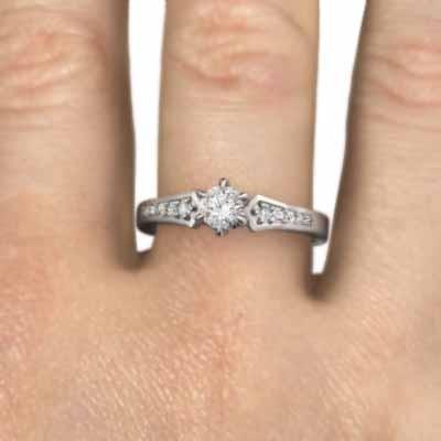 「超メルカリ市」 アクアマリン 天然ダイヤモンド エンゲージ リング 白金（プラチナ）900 3月の誕生石 【OCQ2961700851】(107180円)