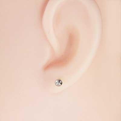 k18ホワイトゴールド ピアス シンプル 3mm サイコロピアス