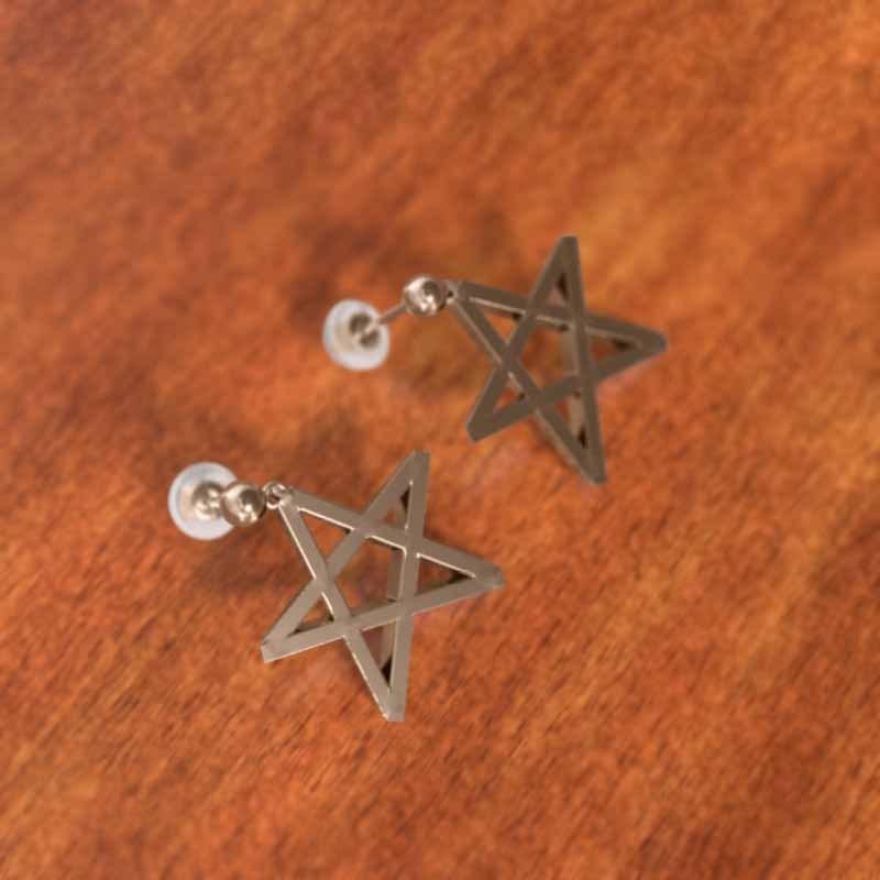 ジュエリーピアス k18ピンクゴールド スター 中サイズ シンプルの画像
