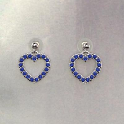 プラチナ900 ジュエリーピアス 9月の誕生石 ブルーサファイア ハートの画像
