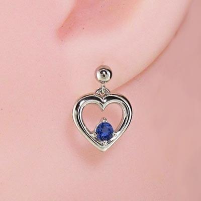 9月誕生石 サファイヤ 18金ホワイトゴールド ハート ジュエリーピアス 一粒石の画像